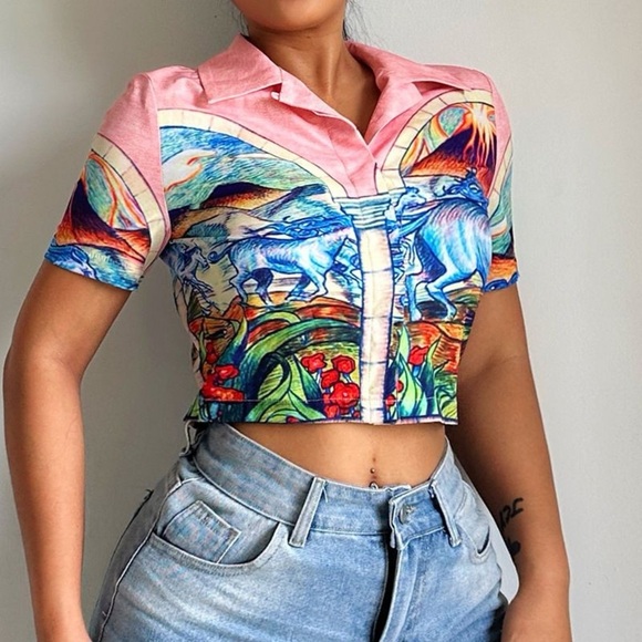 MICAS Tops - Cropped micas shirt light just in time for summer!